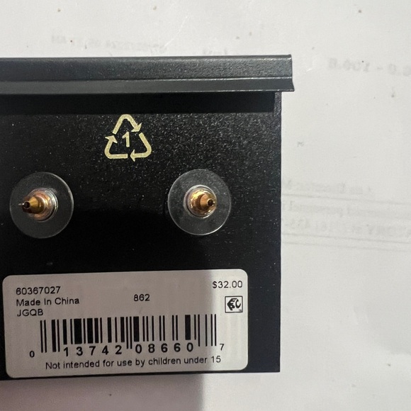 Eat stud - Picture 2 of 2